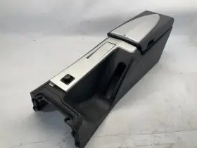 241-02380 04-08 Chrysler Crossfire Mt Front Center Console Q