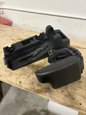 51168151021 Bmw E36 Center Console With Arm Rest