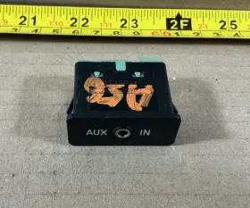 6986791 Bmw 2007-2009 X5 Aux-in Socket Plug Switch Button Oem