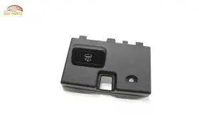 84105a84161 Bmw I4 430i M440i G26 Console Usb Port With Bezel Trim Cover Panel Oem 2022 - 2024