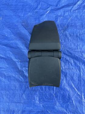 Bmw 9144926 08-13 Oem E88 128i 135i Center Console Armrest Tray Leather Schwartz Black