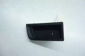 9207357 Bmw 2017-2021 230i F23 Oem Center Console Usb Port With Trim