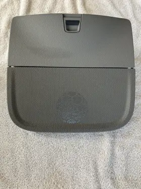 22878744 Buick 2013-2017 Enclave Upper Dash Front Storage Tray Cubby With Usb Grey/titanium