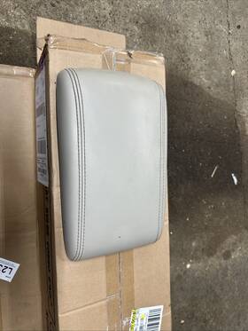 Cadillac 104213551 06-11 Buick Lucerne Dts Arm Rest Front Center Console Lid Cover Beige