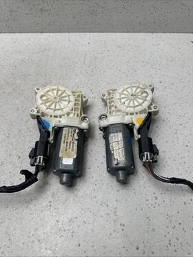 Cadillac 938690100 2000-2005 Deville Front Right And Left Side Power Window Motor Pair