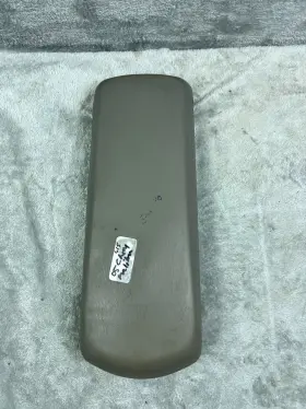 10361888 Chevrolet 2004-2008 Chevy Malibu Center Console Lid Armrest Gray Oem