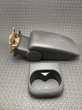 15283915 Chevrolet 2005-2010 Chevy Cobalt Center Console Arm Rest Lid Storage Black - No Cracks