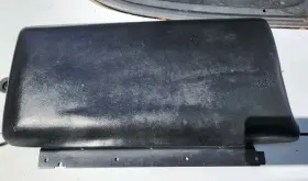 16512292 Chevrolet 90-96 Corvette Center Console Lid Armrest Black