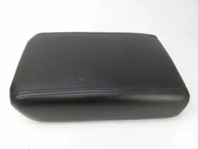 207.gm1d10 Chevrolet 2010 Traverse Center Console Armrest Oem