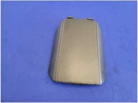 241-01874 Chevrolet 2010-2015 Camaro Ss 6.2l Lid Console Center Front Leather 2727
