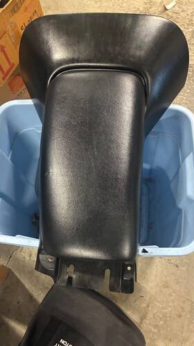 Chevrolet 241-1970 00-04 C5 Corvette Black Leather Armrest Floor Center Console Assembly Oe Factory