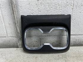 Chevrolet 241.gm1d25 2025 Traverse Center Console Dual Rear Cupholder Bezel Black Oem