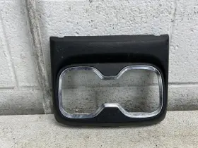 241.gm1d25 Chevrolet 2025 Traverse Center Console Dual Rear Cupholder Bezel Black Oem