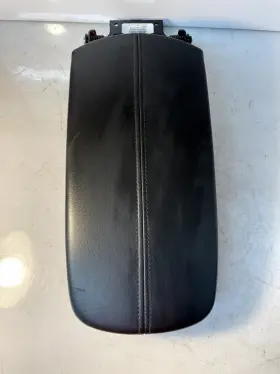 67002579 Chevrolet 2016-2018 Malibu Center Console Lid Arm Rest Armrest Black Leather Oem