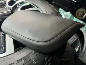 84255342 Chevrolet 2014-2019 C7 Corvette Center Console Arm Rest Black Leather Oem 14-19