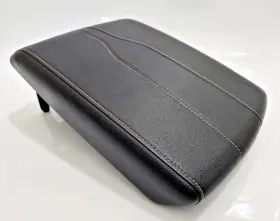 84580720 Chevrolet 2018-2021 Traverse Front Center Console Storage Lid Armrest Oem