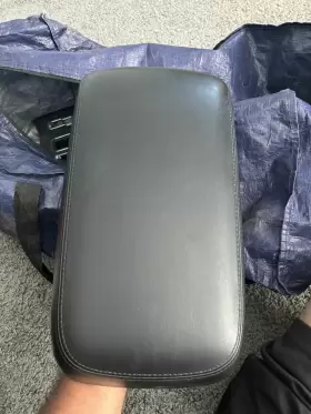 1vt06dx9ai Chrysler 2011-2018 Dodge Charger / 300 Center Console Black Leather Armrest Lid Cover Oem