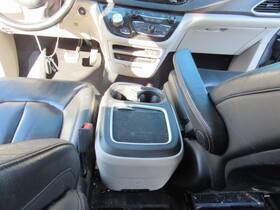Chrysler 241-13058 Console Front Floor With Retractable Top Fits 17-18 Pacifica 1076914