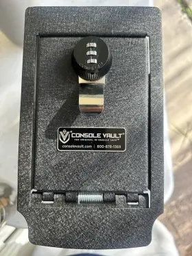 1068-3d Console Vault 21 Chevy Colorado