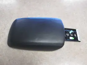 241.fd1g13 Ford 2013 Focus Console Lid Only Long Option 359332