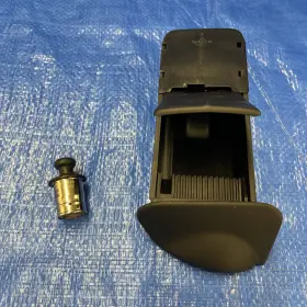 2m5z-5404788-aaa Ford Genuine Focus 2000-2004 Dash Ash Tray Receptacle /lighter