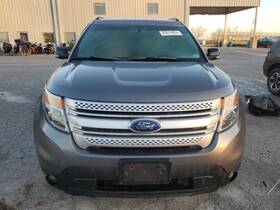 Ford 305725 Used Front Lower Center Console Fits 2013 Explorer Floor Base Without Police P