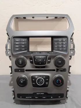 Db5t-18a802-ab Ford Oem 11 12 13 14 Explorer Center Instrument Panel Radio Heater And A/c Control