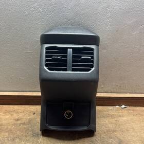 Ford Ds73-f045a12 2014 2015 2016 Fusion Center Console Rear Air Vents A/c Trim Power Outlet