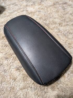 Ford Ds7z-540602 2013 - 2016 Fusion Center Console Lid Armrest Ds7z-5406024-ad Black Red Oem