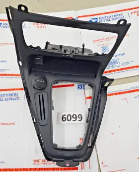 F1eb-a044h83-chw Ford 2015-2018 Focus Center Console Shift Shifter Bezel Trim F1eba044h83chw Oem