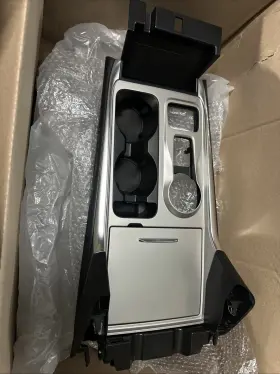Lb5z-78045a76-fb Ford New Oem 2020-2024 Explorer Center Console Panel Trim Lb5z-78045a76