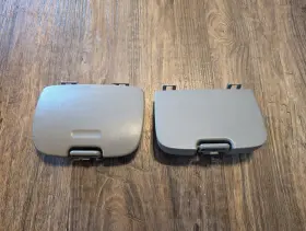822816 Ford Oem 98-03 F150 Gray Overhead Console Garage Opener Sunglasses Storage Door Lids