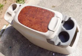 667442 Ford Xc3s3 1999-2007 F250 F350 Excursion Floor Super Duty Armrest Cup Holder Storage