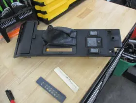 10095203 General Motors 1985-92 Firebird Trans Am Automatic Shifter Shift Plate Bezel Oem Switches