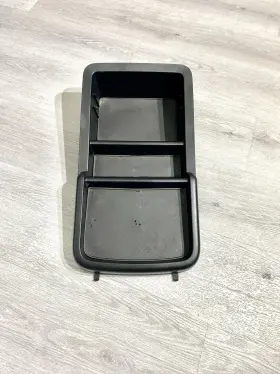 Gm10384829 General Motors 10384827 Chevy / Gmc Lt2 Used Center Console Black
