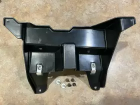15118821 General Motors 15070338 03-06 Silverado Sierra Tahoe Front Console Bracket With Hardware