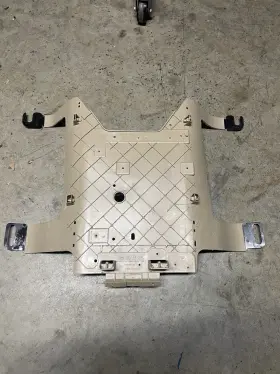 25777780 General Motors 07 To 14 Escalade Yukon Center Console Lower Mount Spider Bracket Oem Tan