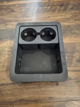 25793645 General Motors 2007-2013 Avalanche Suburban Center Console Cup Holder Tray Oem