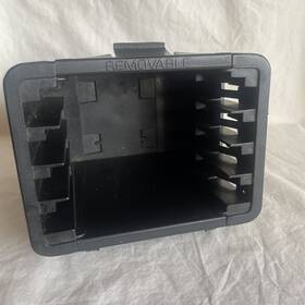 General Motors Ps/v73205/tl7270 95-98 Chevy Silverado Center Console C.d. Holder