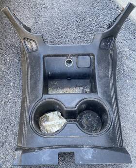 Gm 16932572 2015-2020 Chevy Tahoe Suburban Yukon Center Console Cup Holder Storage