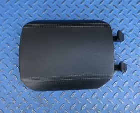 23266583 Gm 2010-2015 Chevrolet Camaro Ss Center Console Armrest Lid Oem