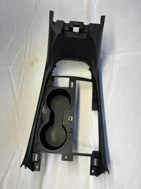 23365799 Gm 2018 - 2023 Chevrolet Equinox Center Console Cup Holder Frame Cover Trim Oem