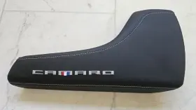 23494006 Gm Chevrolet Camaro 2016-2019 Factory Oem Console Lid Cover Black Logo New