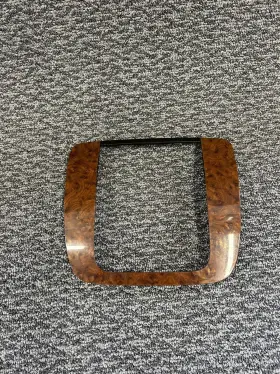 25887440 Gm 2007-2014 Tahoe Yukon Silverado Dash Radio Bezel Trim Wood Grain Walnut