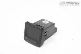 84333024 Gm 2016-19 Chevrolet Cruze Lt Center Console Audio Aux Jack Usb Charge Port Hub Oem