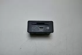 84429968 Gmc 18-24 Terrain Slt Audio Player Usb Aux And Memory Card Port Oem