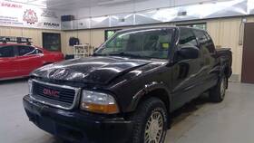 Gmc Truck 241-01903 Console Front Roof Without Sunroof Fits 00-01 Blazer S10/jimmy S15 1679603