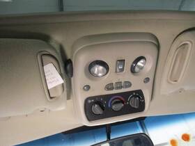 Gmc Truck 241-01938 Console Front Roof With Garage Door Opener Fits 01-02 Suburban 1500 1681625