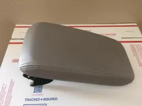 Fcn-11802c Honda 2012 Civic Center Console Arm Rest Lid Oem/ Grey/ Leather