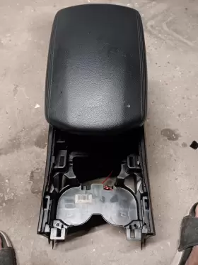 468066 Hyundai Used Front Lower Center Console Fits 2013 Santa Fe Floor Lwb 3.3